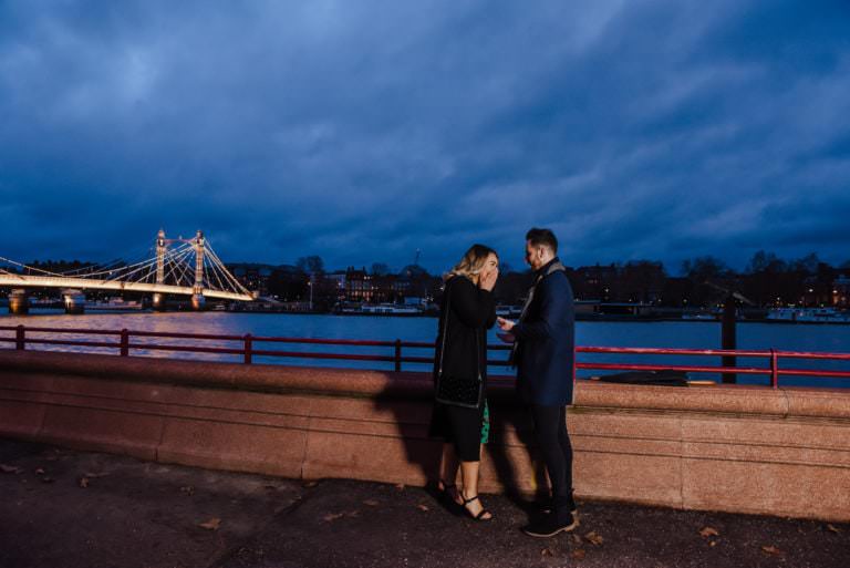 Man proposing his girlfriend