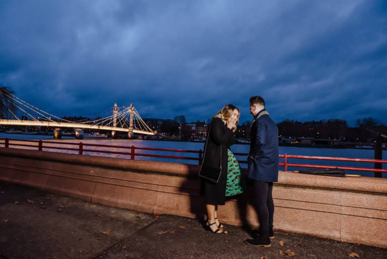 Man proposing his girlfriend