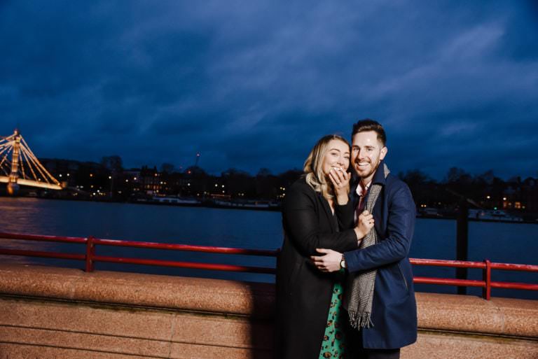 Man proposing his girlfriend