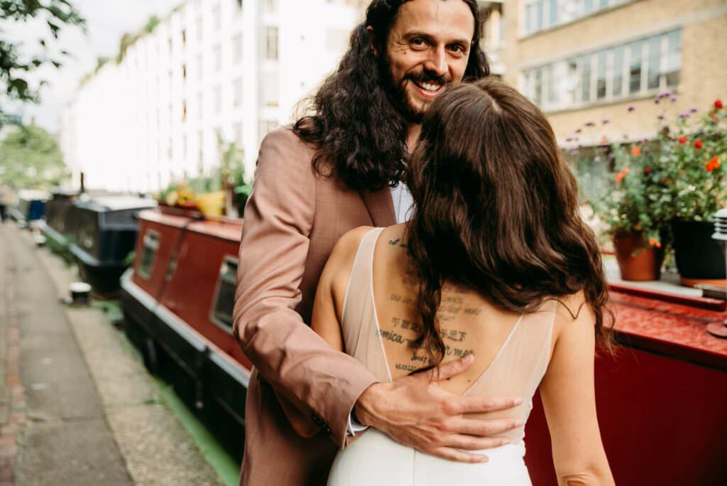 regents-canal-quirky-wedding-roshni-photography-london-wedding-photographer