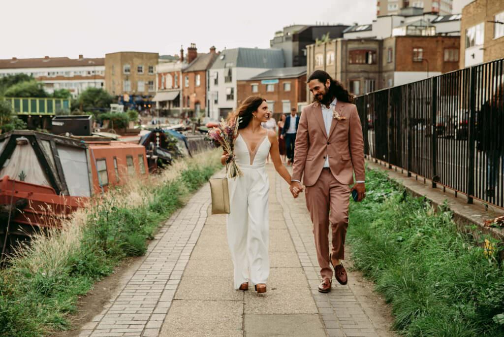 regents-canal-quirky-wedding-roshni-photography-london-wedding-photographer