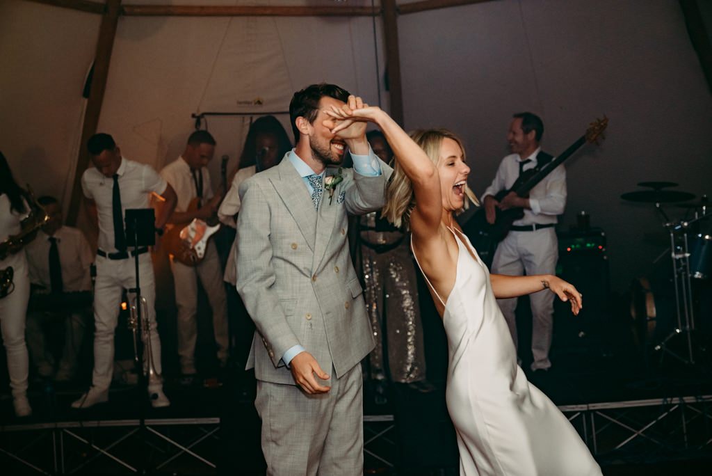 festival-theme-surrey-wedding-roshni-photography