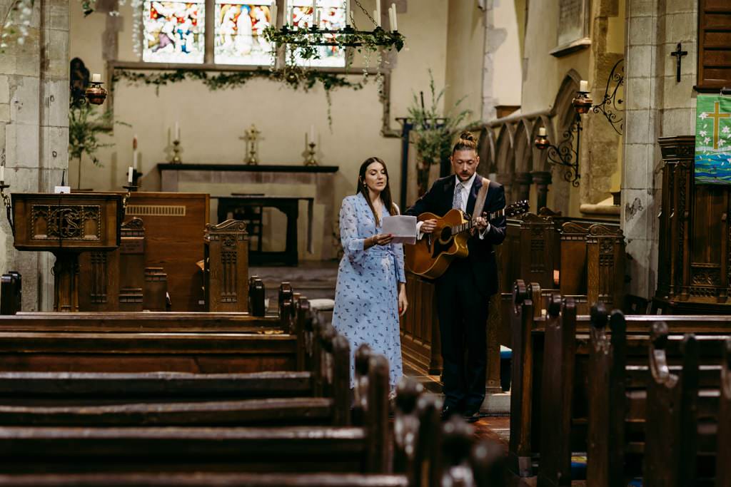 festival-theme-surrey-wedding-roshni-photography-singers