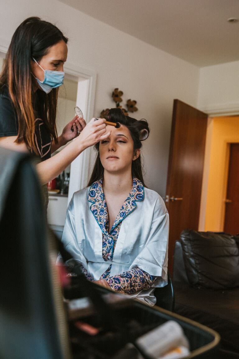 the-langham-london-fusion-wedding-photographer-roshni-photography-bridal-preparations