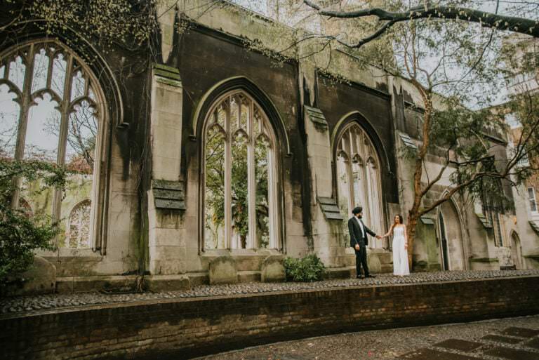 St. Dunstan in the East & Tower Hill couples portrait session